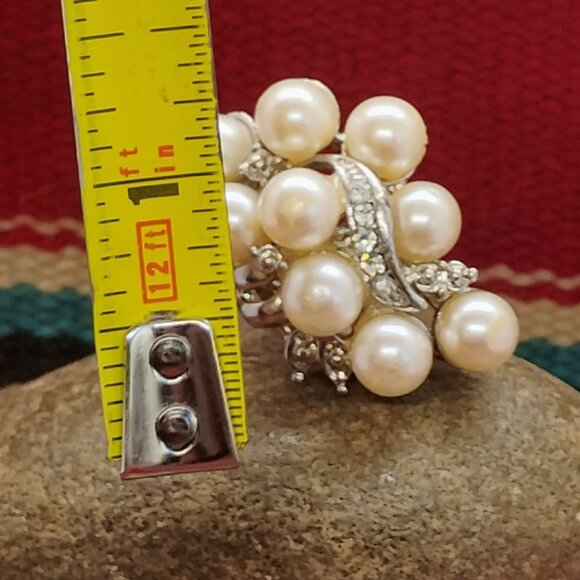 Vtg Cocktail Ring w/Faux Pearls & Rhinestones Silver Tone Adjustable Bypass - Picture 3 of 4